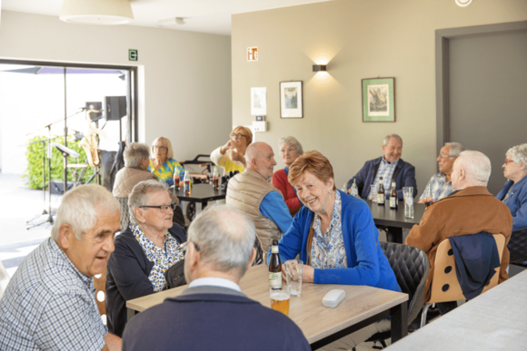 Alegria blaast 10 kaarsjes uit